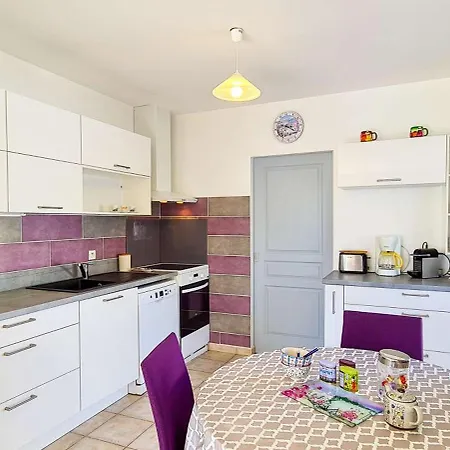 Villa Superbe Avec Piscine Chauffee A Proximite De La *