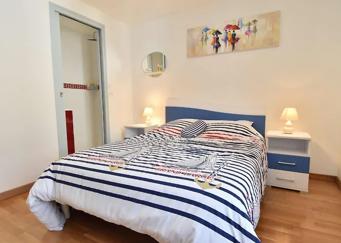 Villa Superbe Avec Piscine Chauffée à Proximité De La